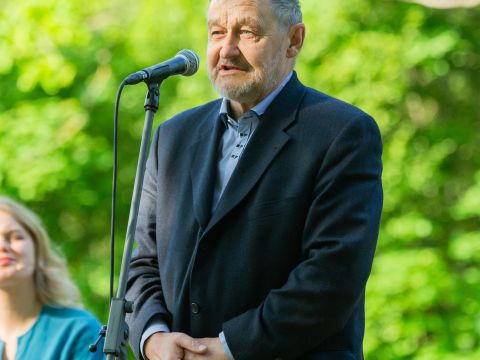 Latvijas pirmā nacionālā karoga autoram, publicistam, pedagogam Jānim Lapiņam - 140