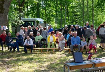 “Lejas Pintuļos" pieminēts Jānis Eduards Lapiņš – Latvijas pirmā nacionālā karoga autors